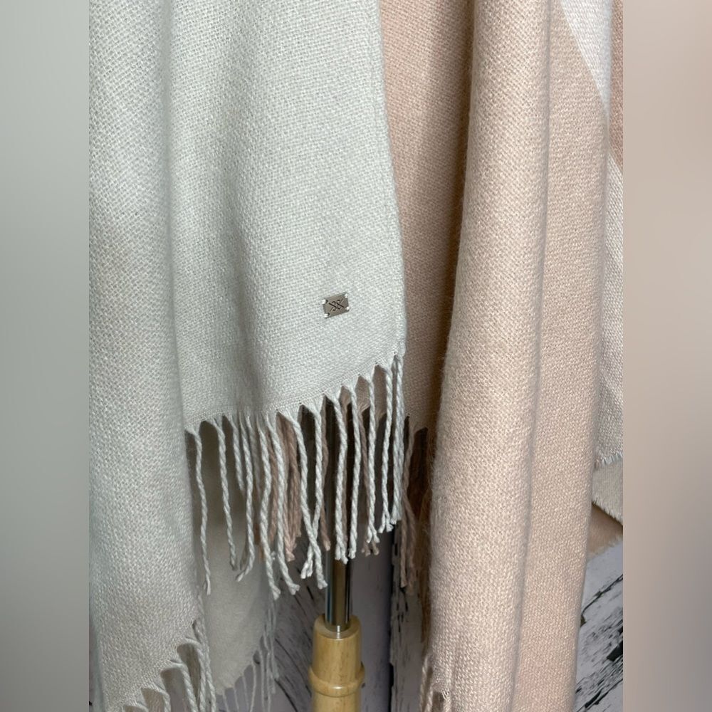 Soia & Kyo Cream & Blush Color Block Kimono Shawl… - image 6